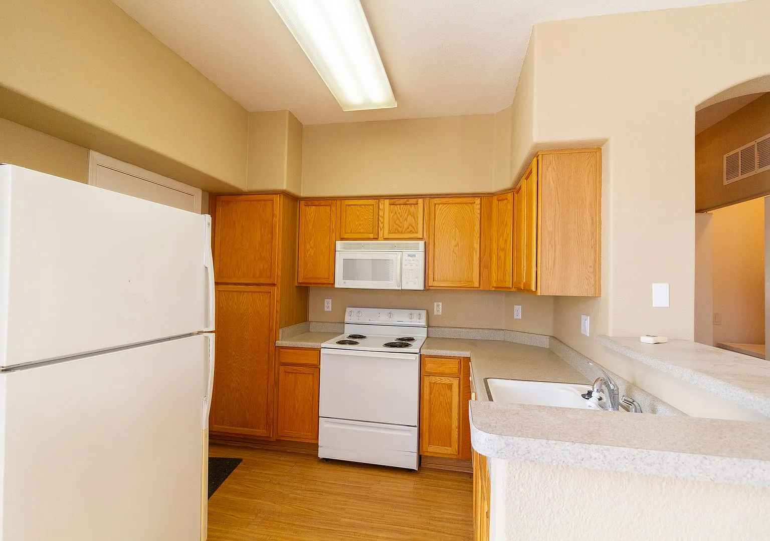 Live in Style and Convenience - 2BR/2BA with Appliances and Community Amenities! — Photo 3