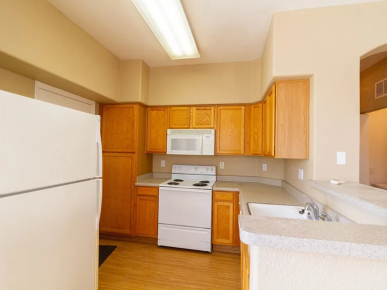 778 S Jesse St — Photo 3