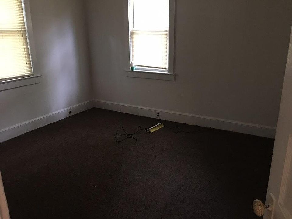1st image of 2 N Smith Ave