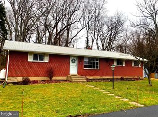 301 Bidwell Ln, Riegelsville, PA 18077