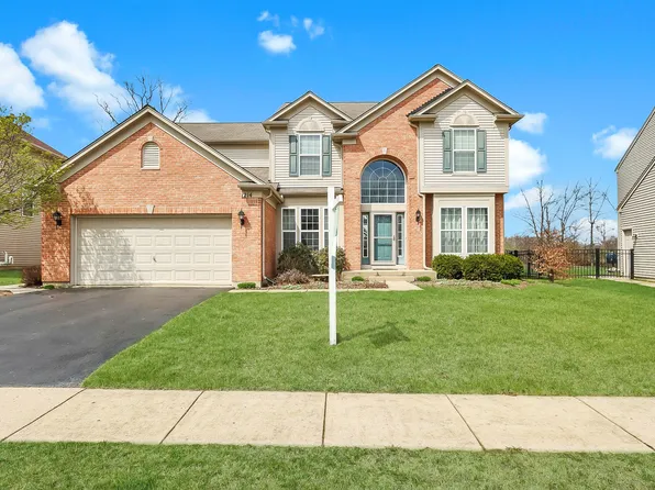 1214 Blue Heron Cir, Antioch, IL 60002