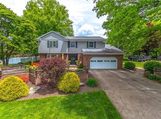 80 Saint Andrews Dr, Beaver Falls, PA 15010