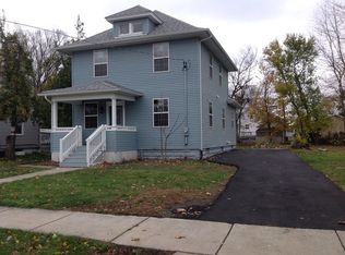 250 N Calhoun St, Aurora, IL 60505