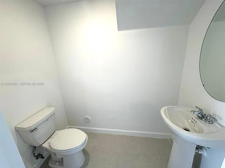 2877 SE 24th Ave — Photo 6
