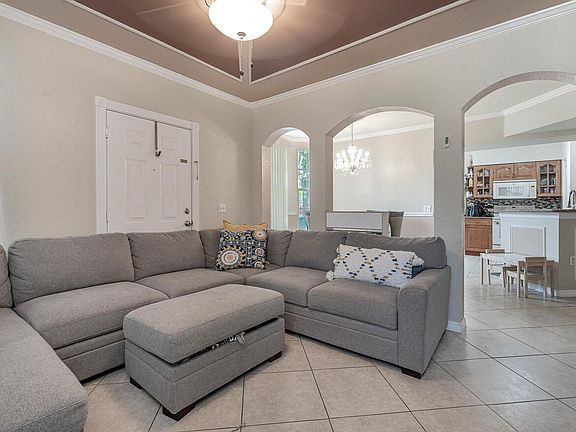 4th image of 109 Belmont Pl