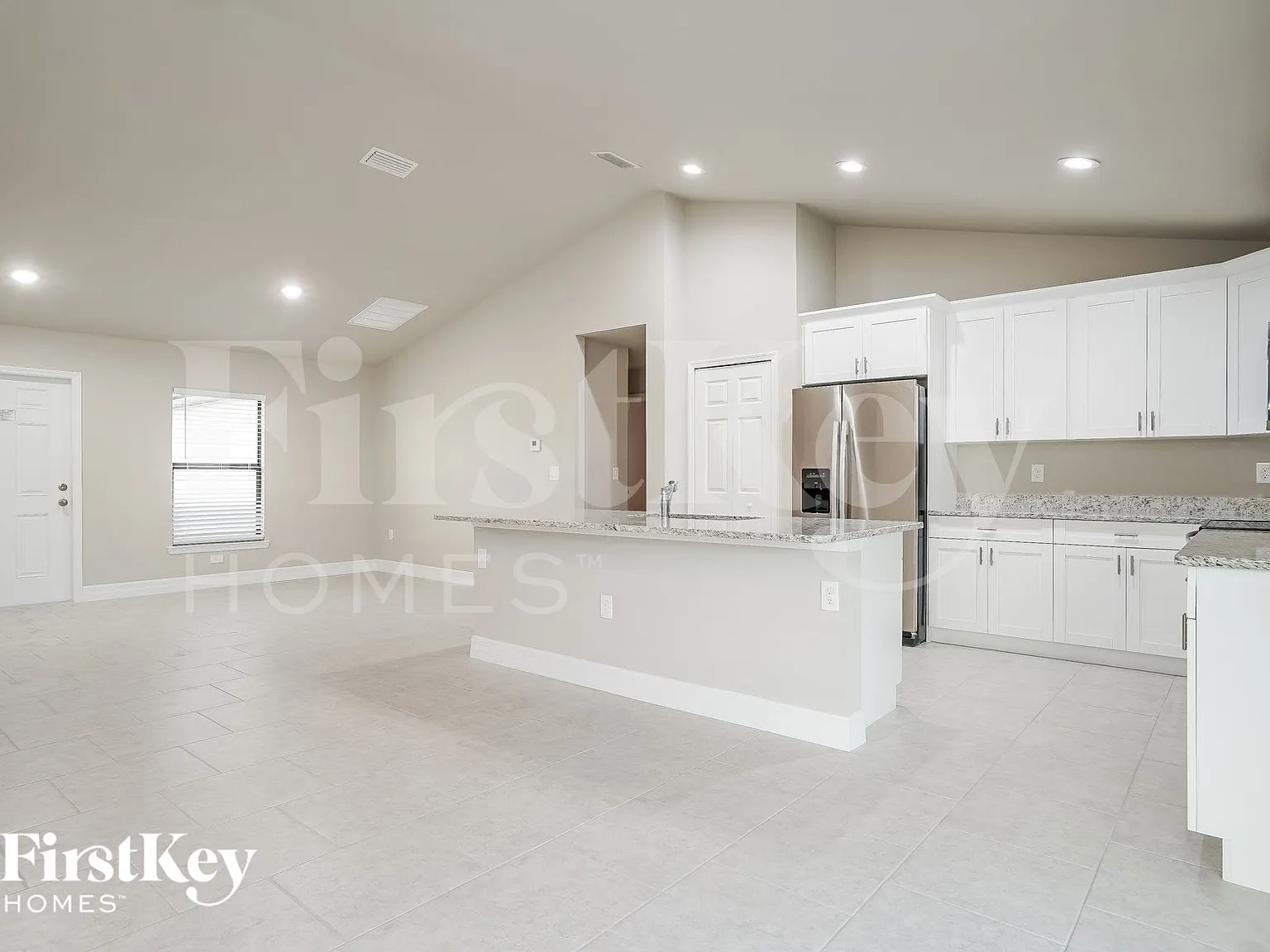 4 bed, 2.0 bath, 1672 sqft, $2,360 — Photo 3