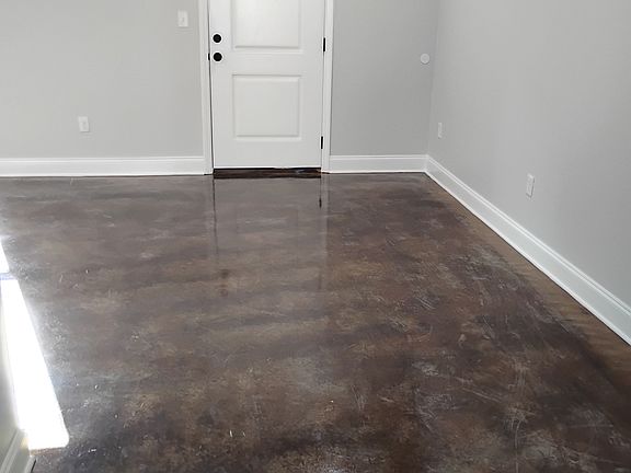 2nd image of 199 Wayside Dr #199