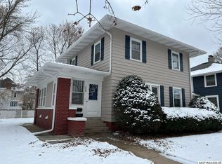 229 7th St NW, Mason City, IA 50401