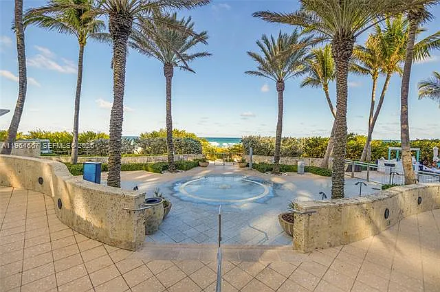 6801 Collins Ave #Penthouse 11 — Photo 32