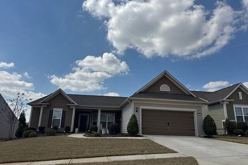 1st image of 203 Camelia Ct