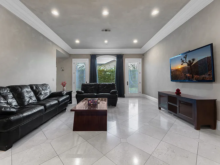 150 W Naomi Ave — Photo 14