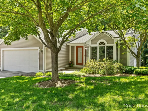 4257 Valley Side Dr NE #57, Grand Rapids, MI 49525