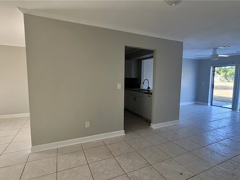 4402 Santa Barbara Blvd — Photo 15