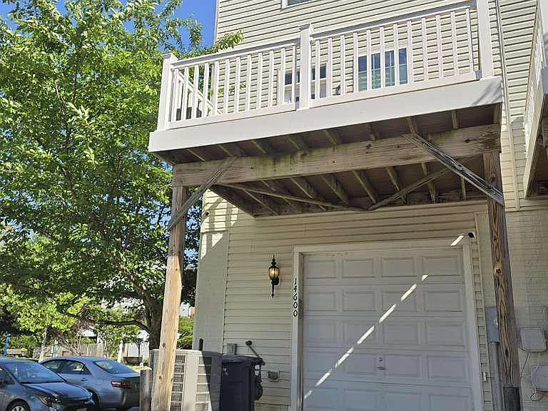 14600 Featherstone Gate Dr — Photo 3