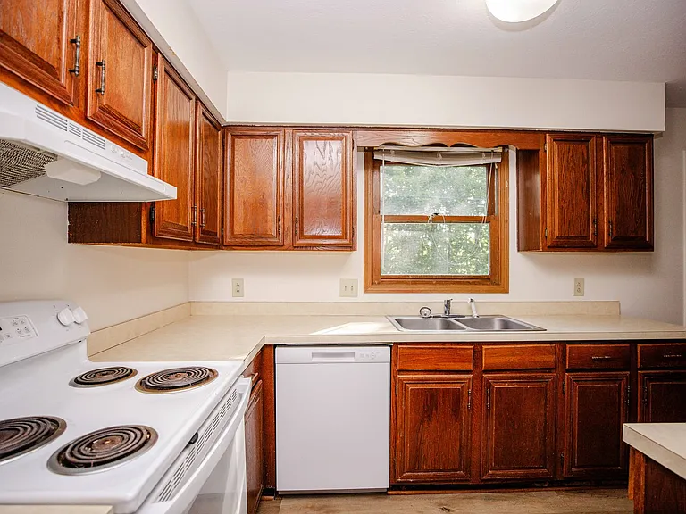 4208 Foxfire Ct — Photo 6
