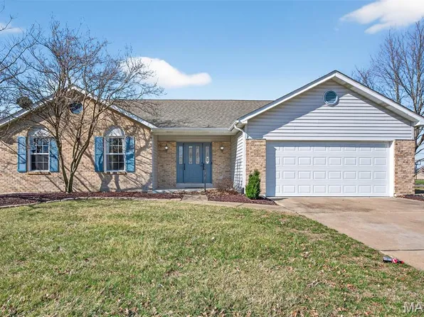 2071 Hackmann Estates Dr, Saint Charles, MO 63303