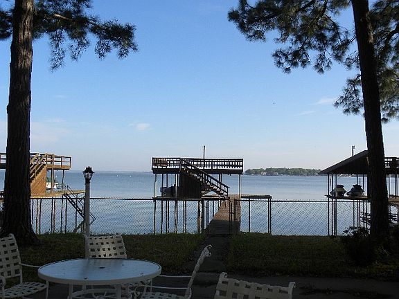 2nd image of 262 Harbor Dr