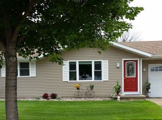 2223 E Calumet St, Appleton, WI 54915