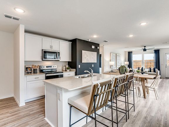 2nd image of 6906 Bens Lndg