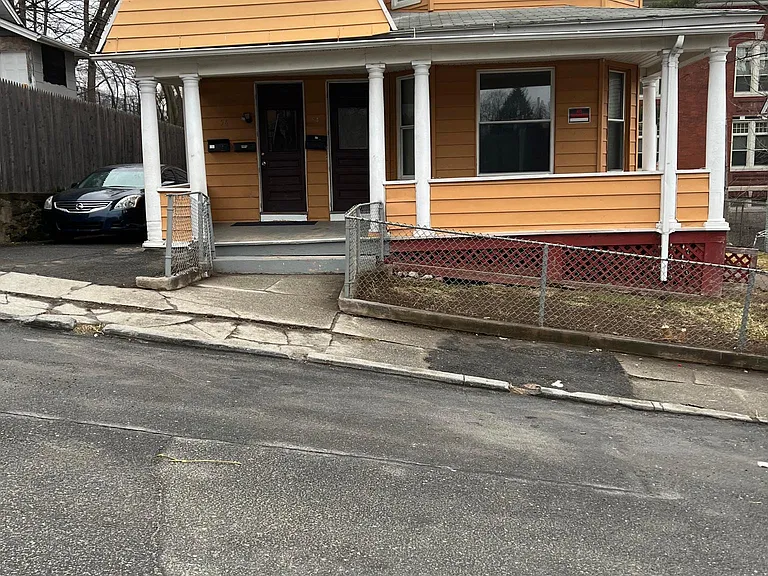 54 Brewster St — Photo 1