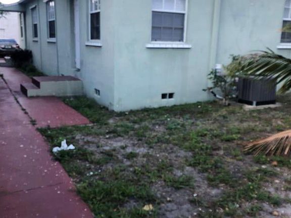 2nd image of 1307 Lucerne Ave #A
