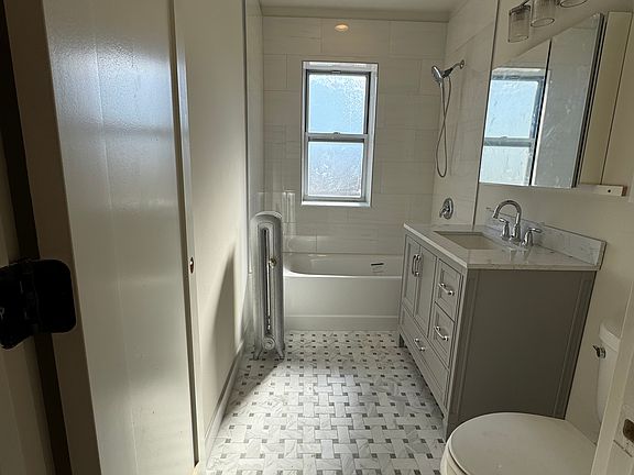2nd image of 5215 N Sawyer Ave #3