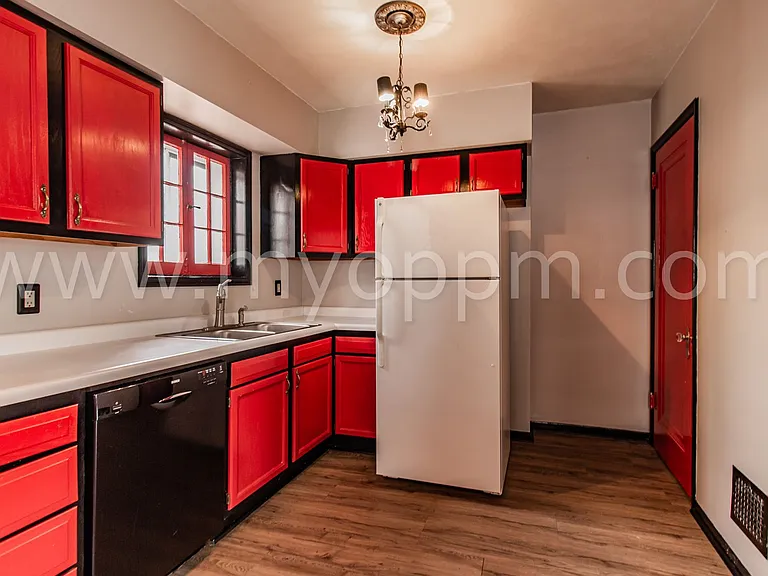 513 N 41st Ave — Photo 6