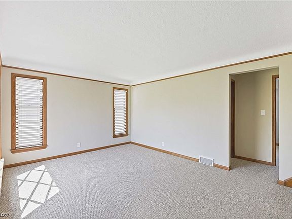 4th image of 10213 McCracken Blvd