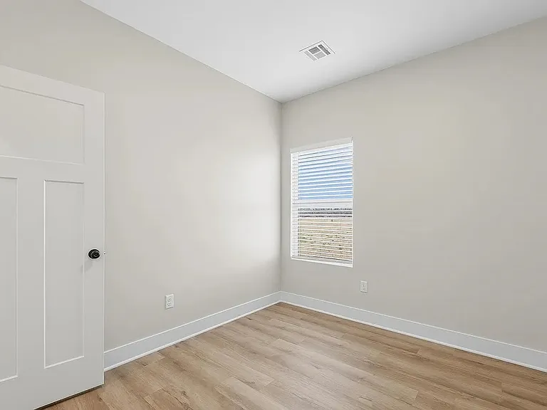 17006 W Lawson St — Photo 11