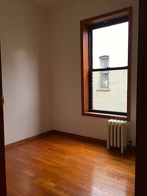 Rented by Grand & Co. | media 21