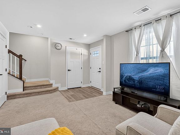 5th image of 9599 Tall Oaks Rd