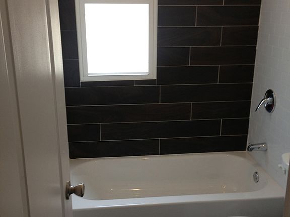 4th image of 713 E 83rd St #1