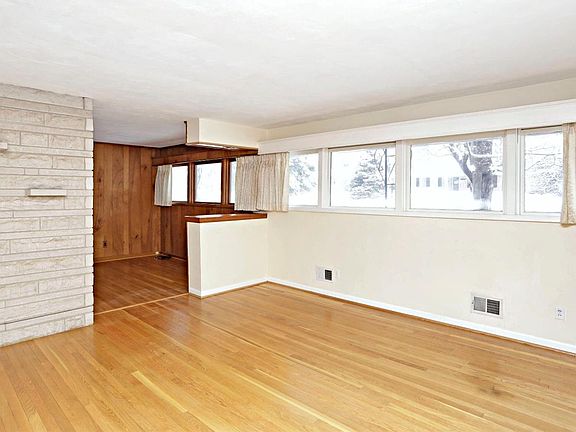 5th image of 417 Malabu Dr