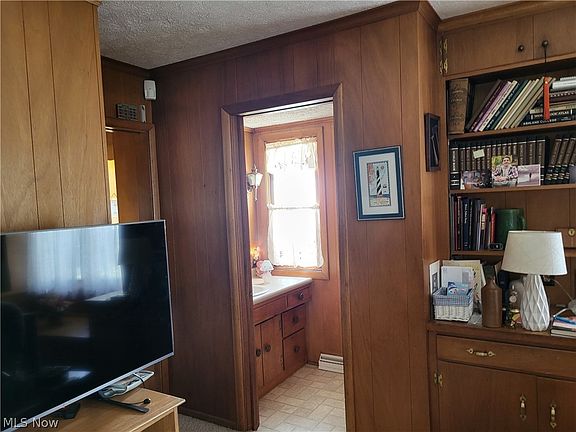 5th image of 878 Sandusky St