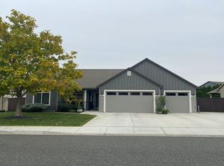 9010 Wellington Dr, Pasco, WA