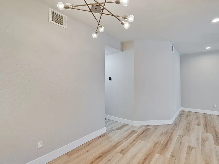 537 Shadow Dance Dr — Photo 14