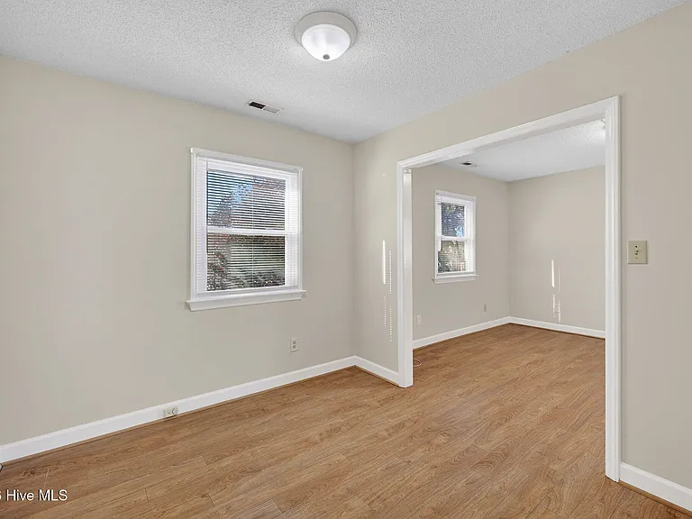 5201 Lord Tennyson Dr — Photo 26