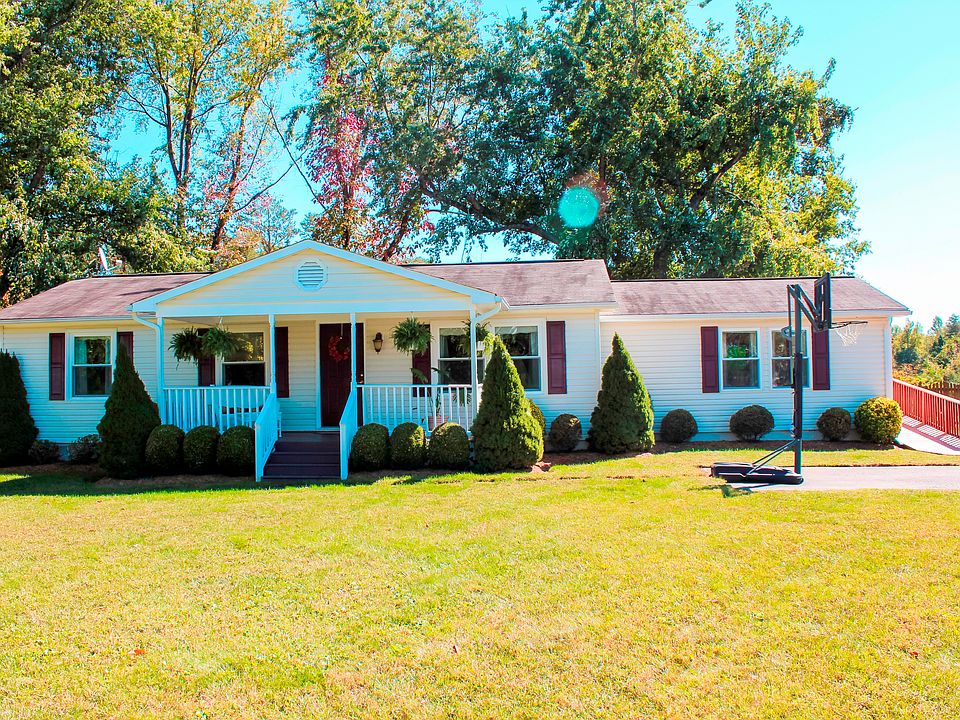 1st image of 10415 Wisteria Dr