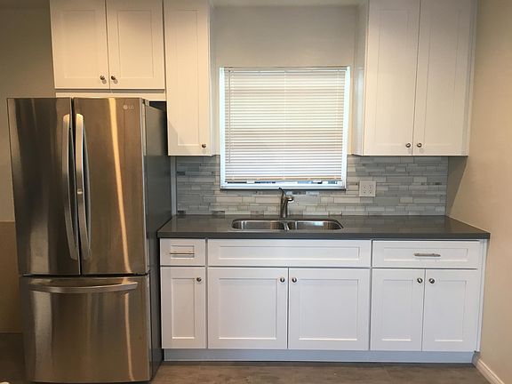 3rd image of 4642 32nd St