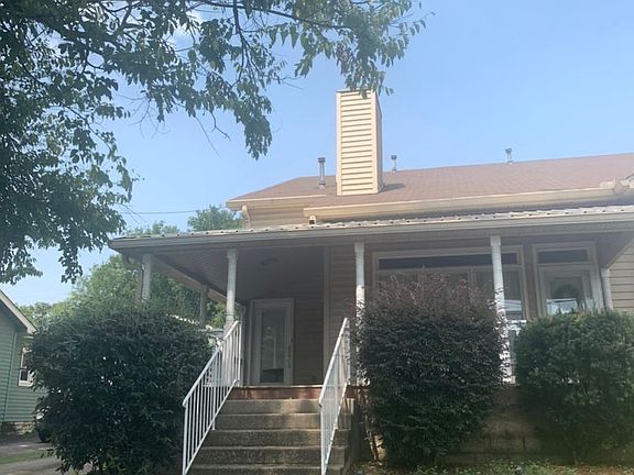 2nd image of 2906A Westmoreland Dr