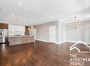 19 N Bishop St, Chicago, IL 60607