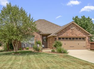 695 Fox Nest Cir, Haughton, LA 71037