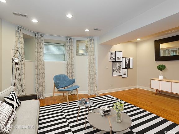 3rd image of 928 W Eastwood Ave APT 1E