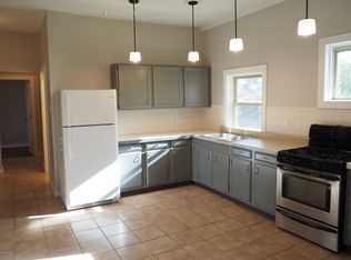 515 Maple St APT 6, Manistee, MI 49660