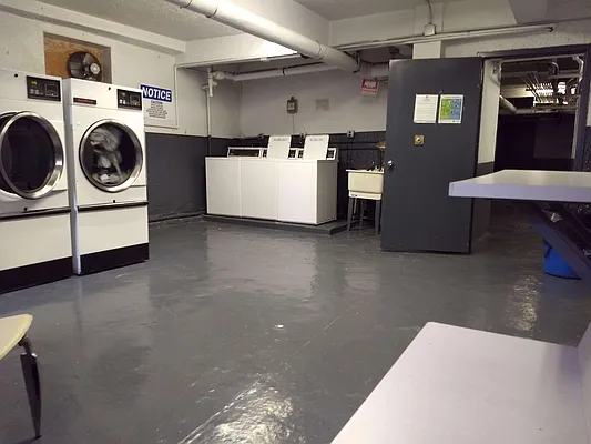 Rented by Harari Realty Corp | media 8