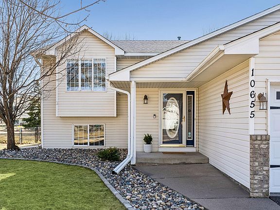 5th image of 10655 57th St NE