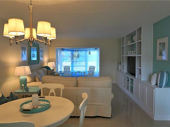 2nd image of 1020 De Leon Dr #308