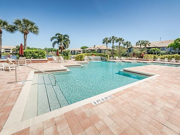 2nd image of 10263 Gandy Blvd N APT 114