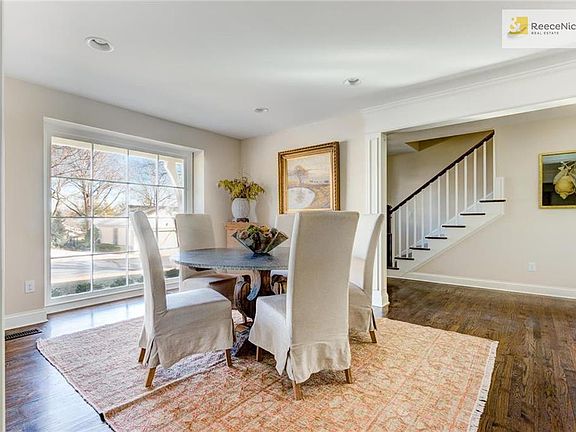 4th image of 7902 Bristol Ct