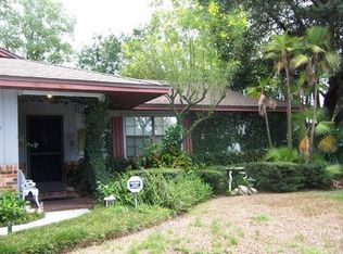 717 Lakeshore Dr, Polk City, FL 33868